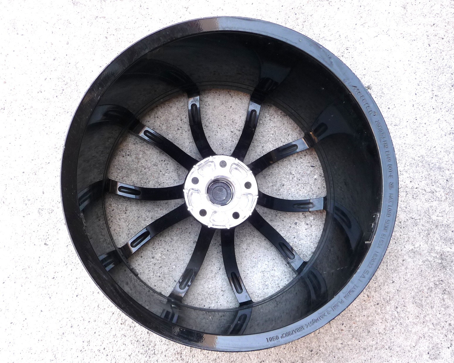 McLaren Artura 2022-2025 Rear Wheel P/N 16BA790CP