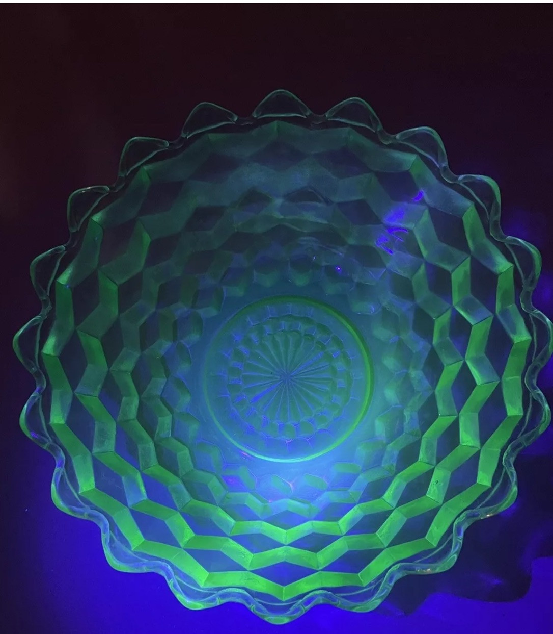 Vintage Green Depression Glass Jeanette/Cube Pattern 7.25 Inch Bowl