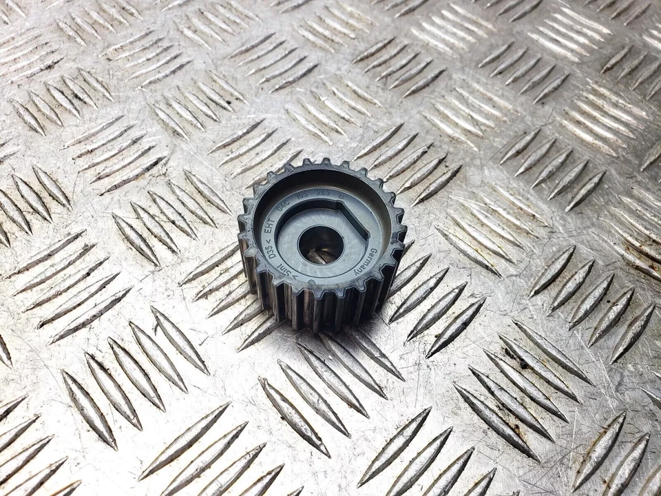 VOLKSWAGEN POLO MK6 2018 1.0 PETROL CRANKSHAFT PULLEY 04C105263B - Image 2 of 4