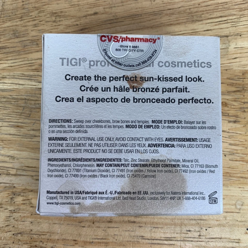 Bronceador compacto TIGI Professional Cosmetics - precioso 0,37 oz Foto 4 de 4