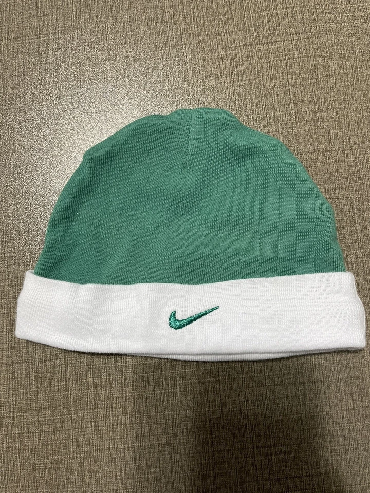 Nike Unisex Sombrero Bebé (Azul Bebé y Verde) Conjunto de 2 (0 - 6 Meses) Foto 3 de 4