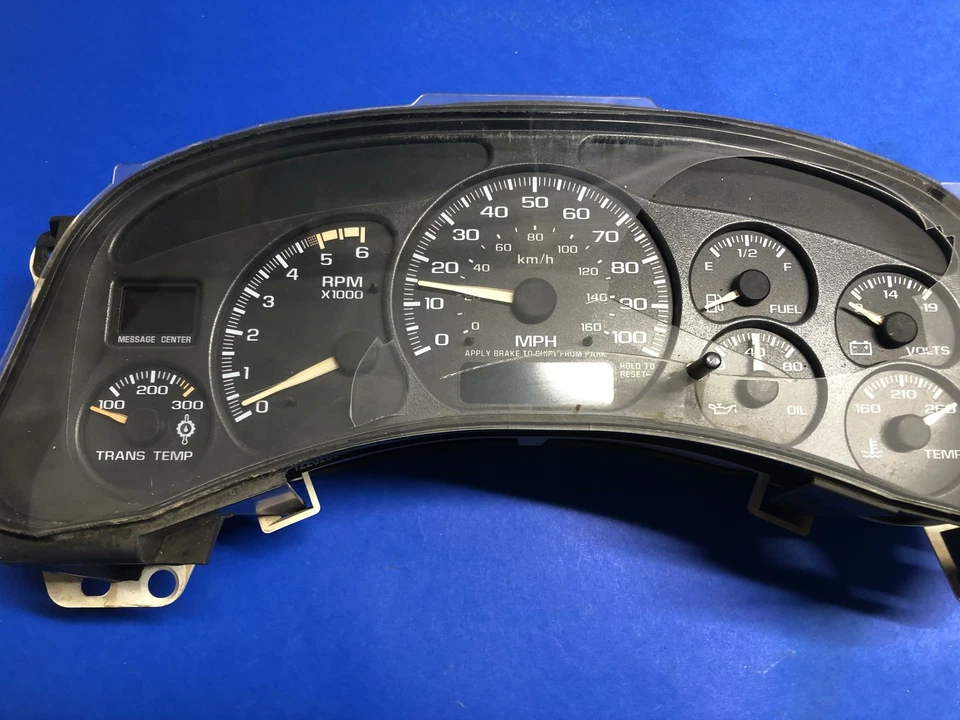 2002 Chevrolet Silverado 2500 HD velocímetro 411K peças apenas vidro quebrado fabricante de equipamento original. - Imagem 3 de 4