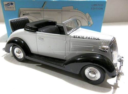 Liberty Classics 1/25 Die-Cast State Patrol 1937 Chevrolet Roadster Bank - Picture 2 of 5