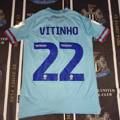 Burnley Away Football Shirt Jersey Umbro 2022 2023 Vitinho Size youth L 152 cm