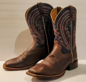 ariat range boss diamondback