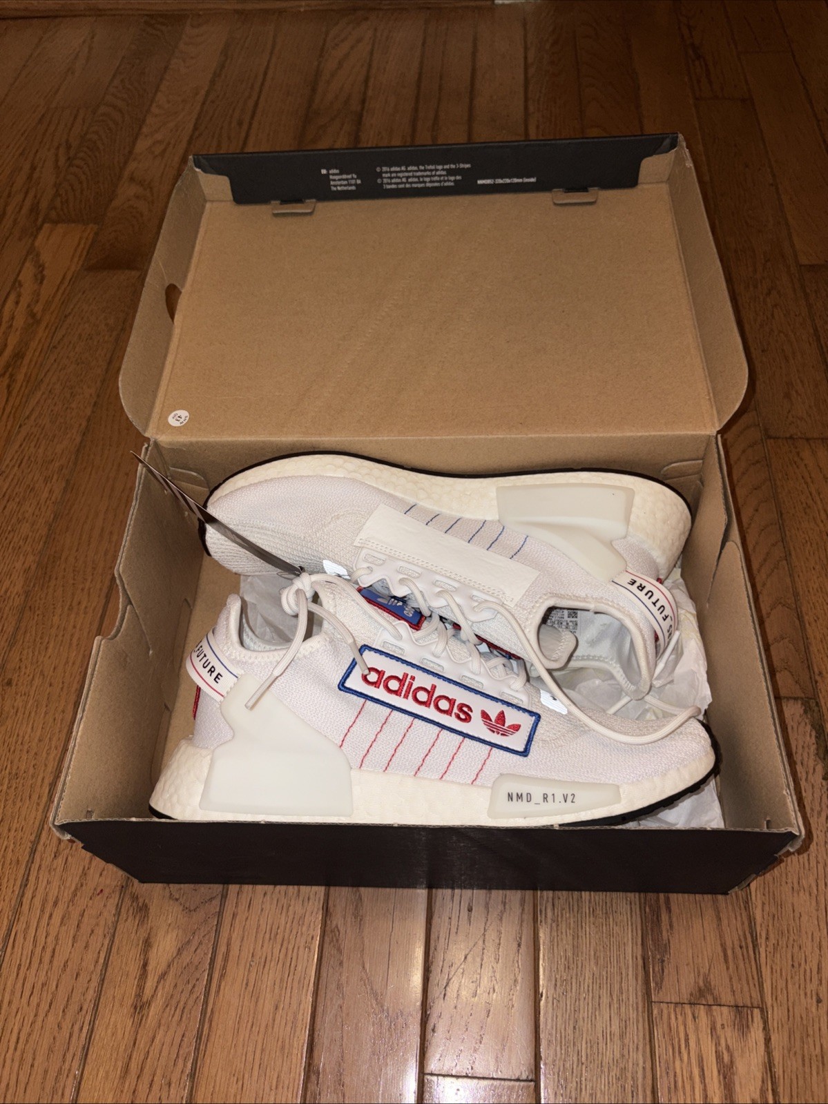 RARE BRAND NEW Adidas NMD R1 ‘Logo Patch’ Red White Blue Running Shoes Size 8.5 image 2