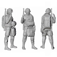 1/32 Scale WWII Infantry Soldier with Gear Resin Figure Unpainted Model Kit