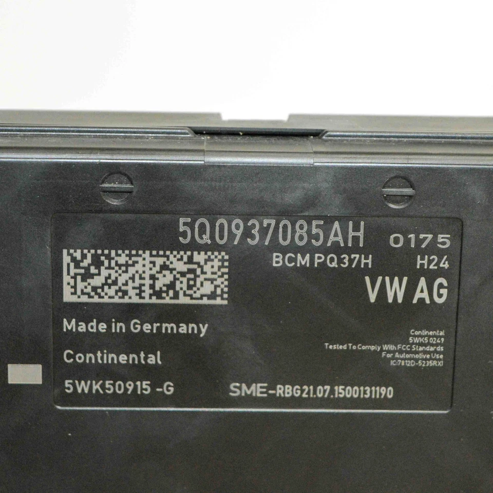 AUDI A3 Berlina 8VS, 8VM Centralina Comfort 5Q0937085AH 2.0 Benzina 13676784 - Immagine 4 di 4