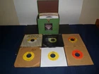 VINTAGE LOT OF 45 RPM VINYL RECORDS, BEATLES, MELLOW KEYS, MIRACLES, MORE