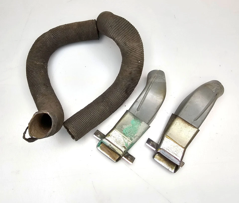 BMW NK 2000, 2000tii, 2000Tilux Side Defroster Nozzles with pipes - Image 2 of 2