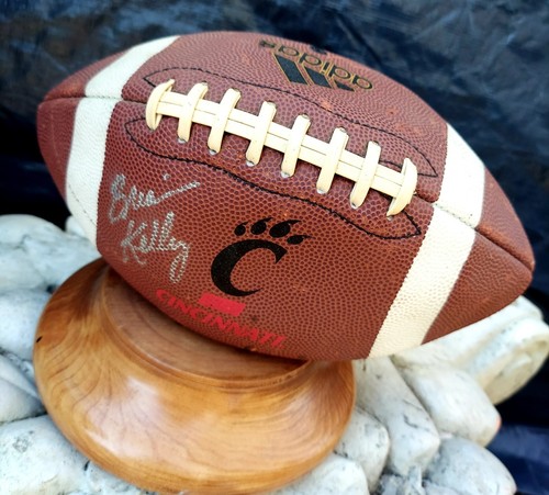 ๐ Brian Kelly Signed Cincinnati Bearcats UC Autographed Adidas Team Football - Picture 2 of 2