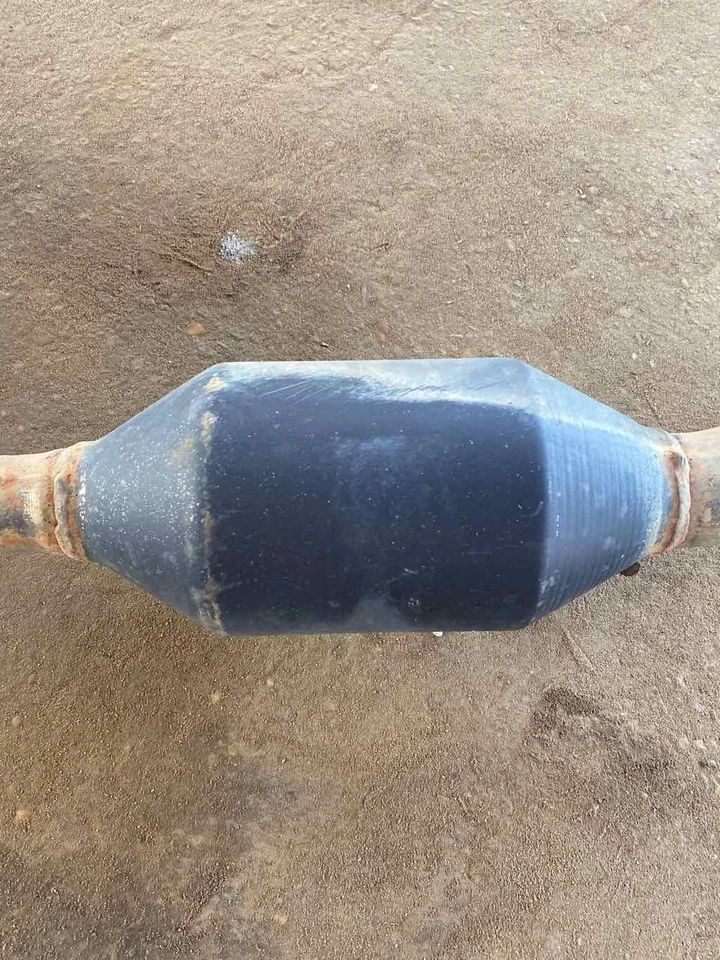 Tubo de escape silenciador para Toyota RAV-4 2006-2012 2,5 L Foto 3 de 4