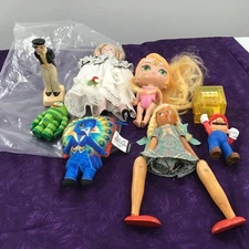Estate Sale Junk Drawer Grandchildren, toys, dolls, Mario item, ceramic boy +