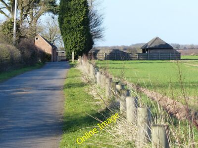 Photo 12x8 Driveway to Upper Fields Farmhouse Normanton le Heath  c2013