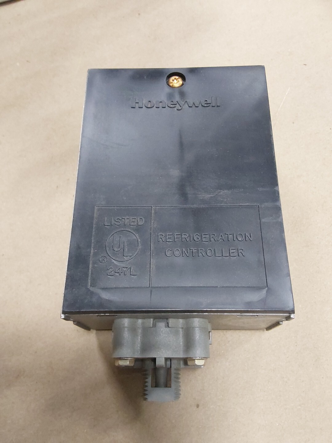 Honeywell P658A 1013 2 P.E. Relay Set Point 10 PSI SPDT With Enclosure