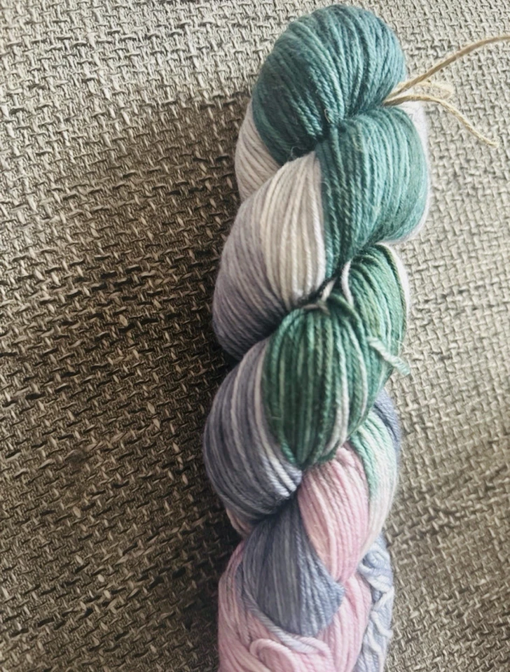 Handgefärbte Wolle - Bild 2 von 2