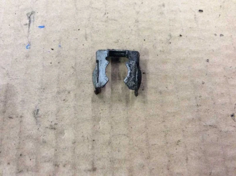 燃料注入器固定夹 适用于 92 93 94 95 MERCEDES BENZ 400E 400SE 400SEL E420 — 第 2/4 张图片