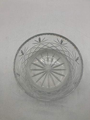 Vintage Unbranded Crystal Cut Glass Bowl Decorative Starburst Pattern - Picture 5 of 5