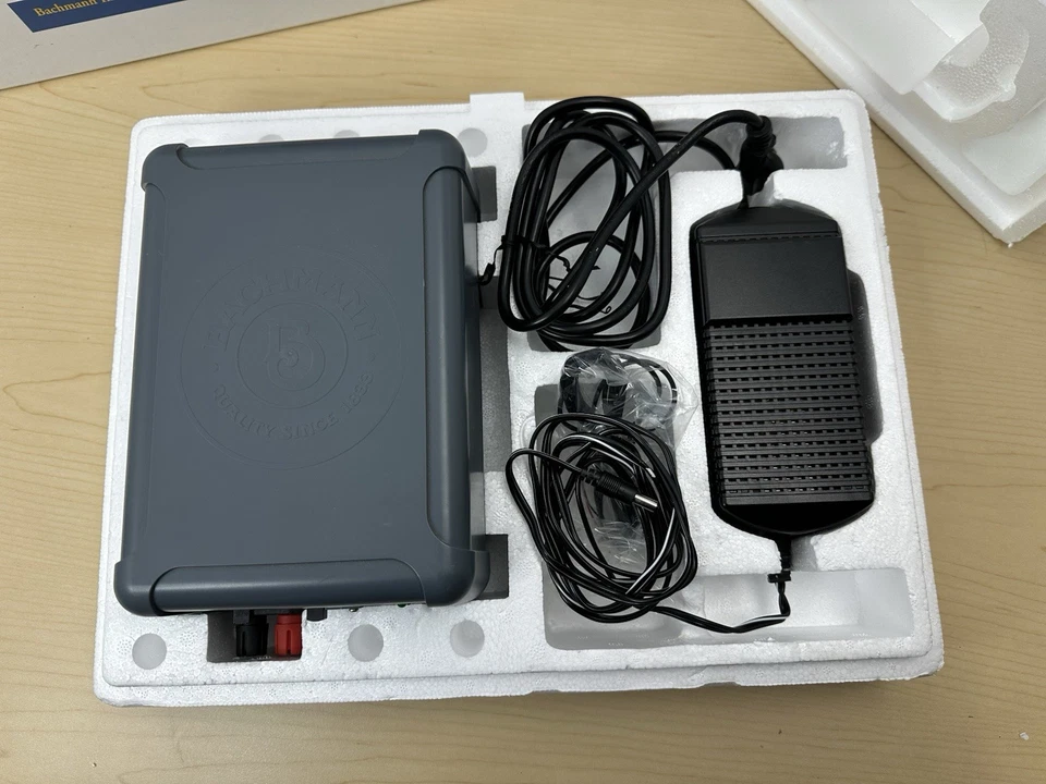 Bachmann 44910 E-Z Command 5 Amp Power Booster Open Box - Image 2 of 4