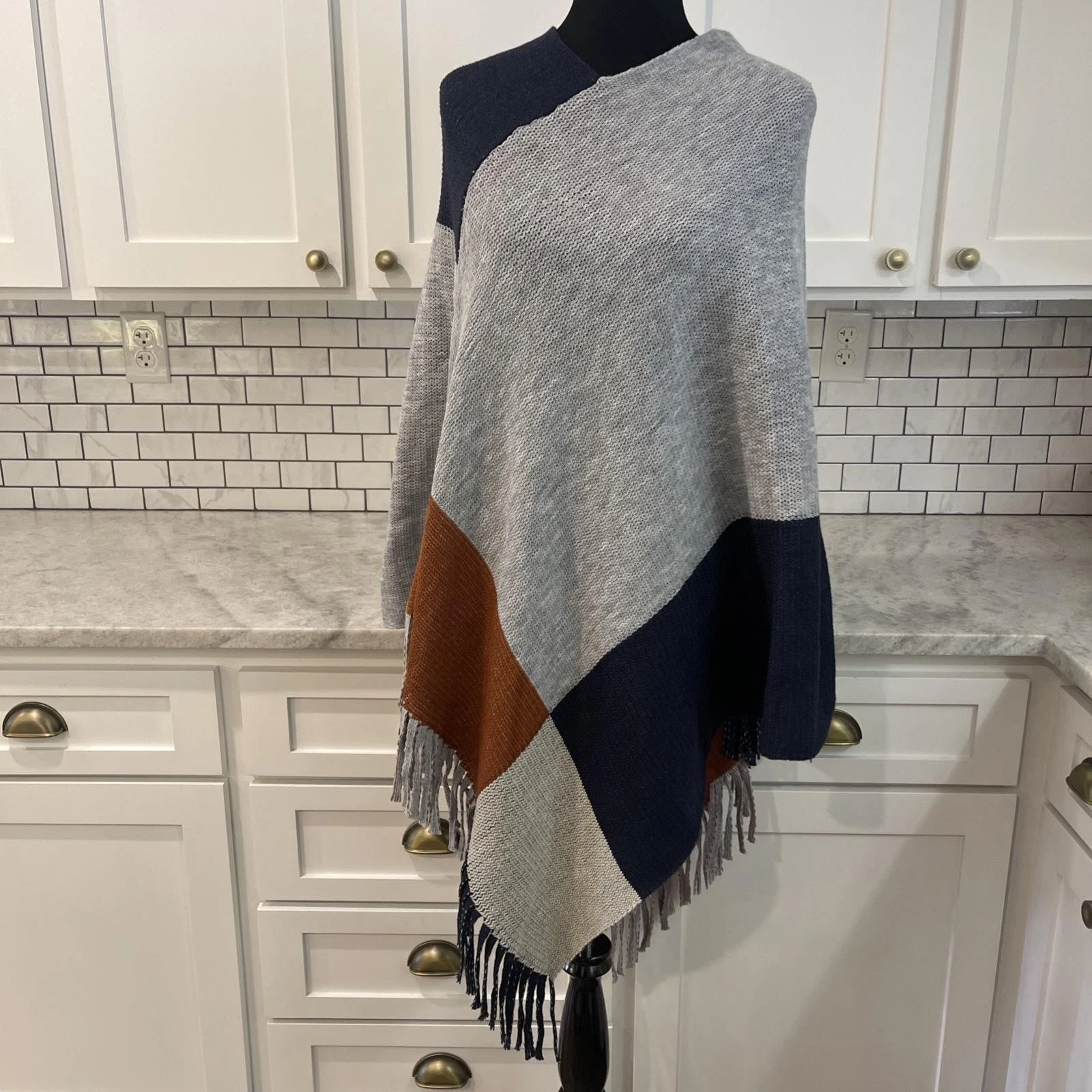 Marleylilly Cape Sweater Womens Plus Gray Colorblock Fringe Poncho Boho