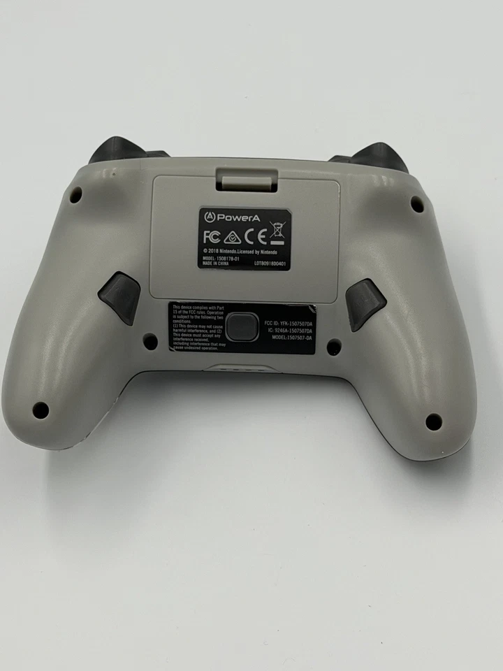 Controlador Inalámbrico PowerA Retro 8 Bit Super Mario para Nintendo Switch Foto 3 de 4