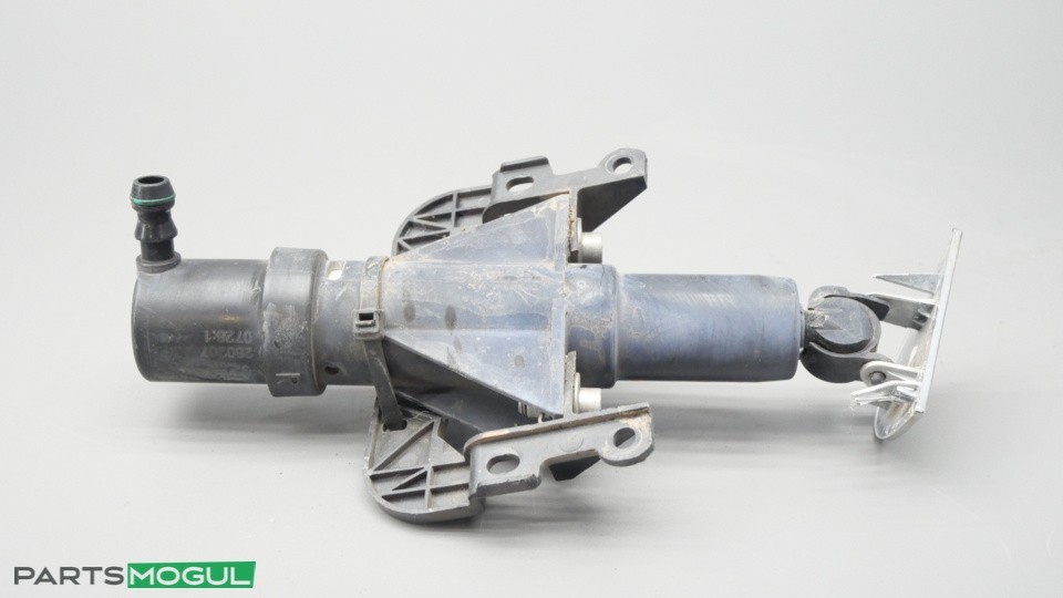 Maserati Quattroporte 2007 Right Spray nozzle