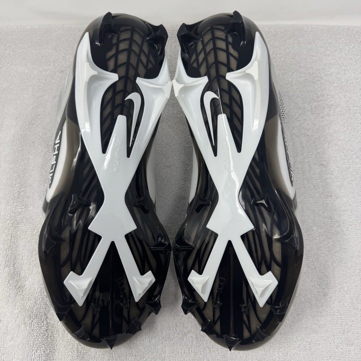 Nike Alpha Menace Elite 3 Men\'s 11 WIDE Football Cleats White Black DH1350-100 Nike Alpha Menace Elite 3 Football Cleats White/Black Men main image 4