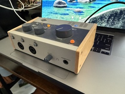 Universal Audio Volt 276 USB Audio Interface   Tested   Good Condition w cable