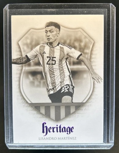 2023 Futera Unique World Football Lisandro Martinez Heritage Amethyst #/29