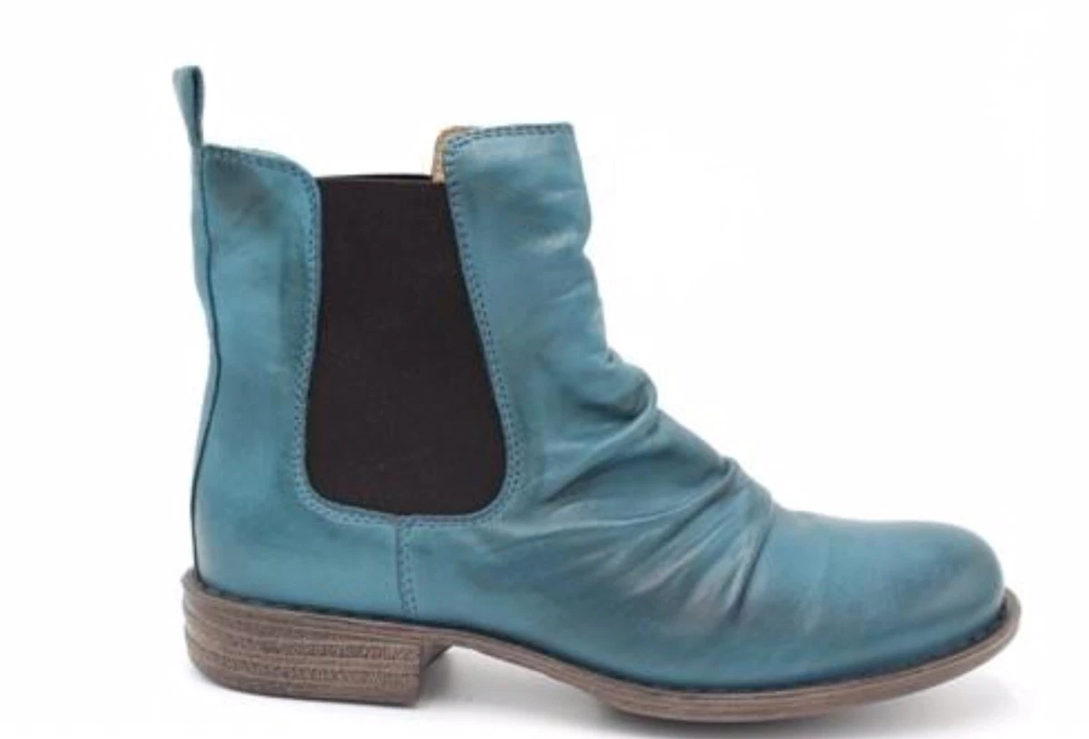 Miz Mooz Lissie Chelsea Style Boots Marine Light Blue Leather Brand New 7