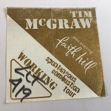 Tim McGraw and Faith Hill Backstage Satin Pass Spontaneous Combustion Tour