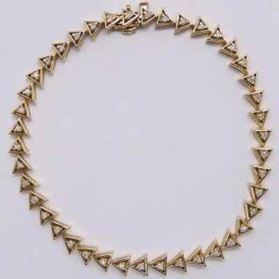 6.82 Ct Round Simulated Diamond 14K Yellow Gold Plated Triangle Tennis Bracelet