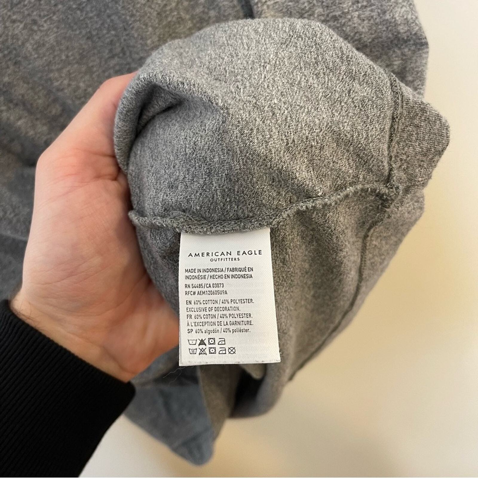 American Eagle Outfitters Gray Basic Short Sleeve… - image 3