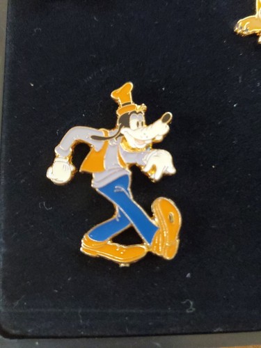 Walt Disney Animators Choice 6 Pin Set Mickey Minnie Pluto Goofy Donald Cruella - Picture 4 of 13