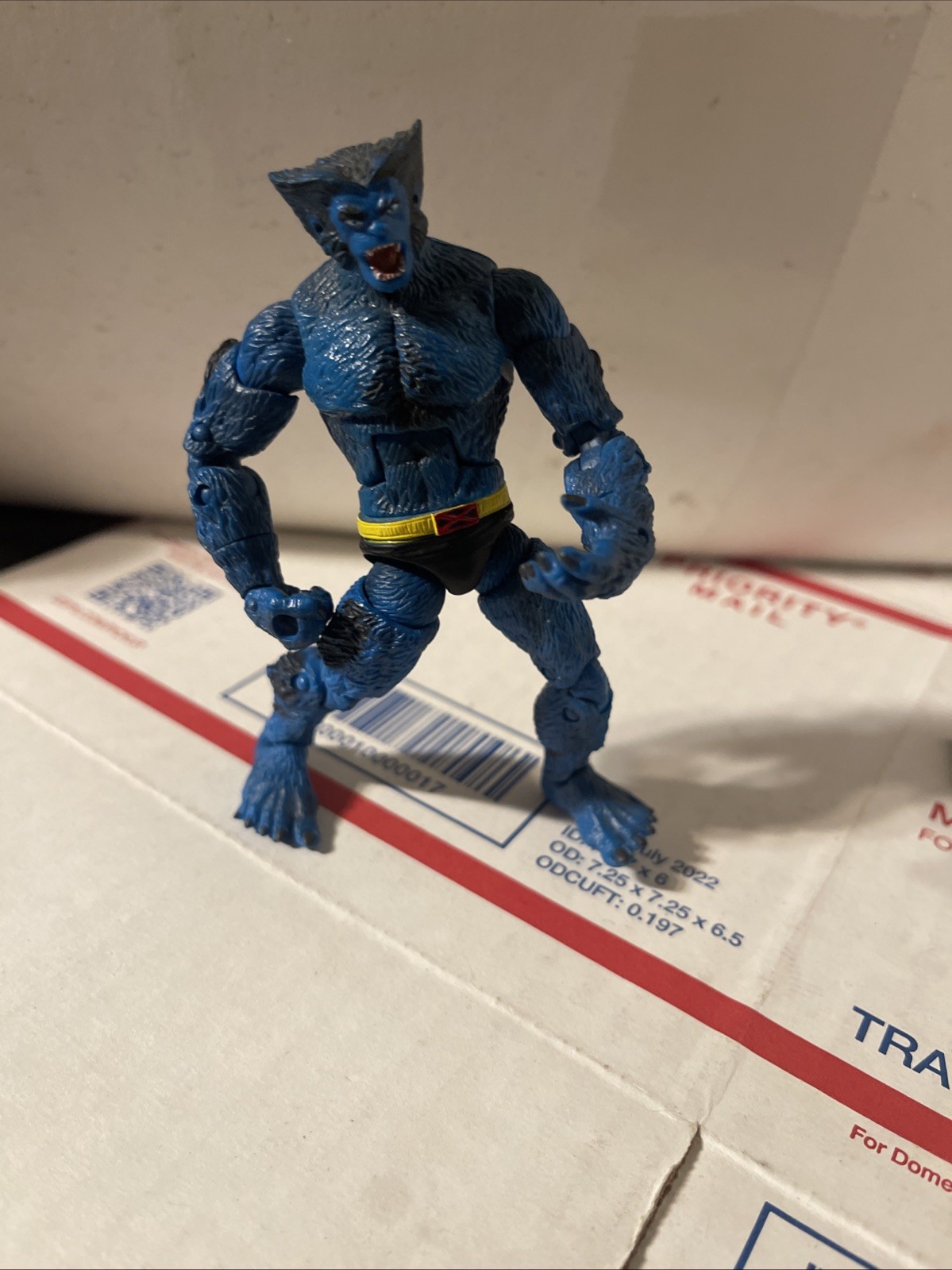Marvel Universe 3.75 figure Marvel Legends Showdown Beast Loose