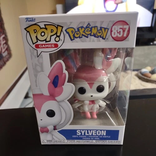 Funko Pop! Pokémon - Sylveon Vinyl Figure 857