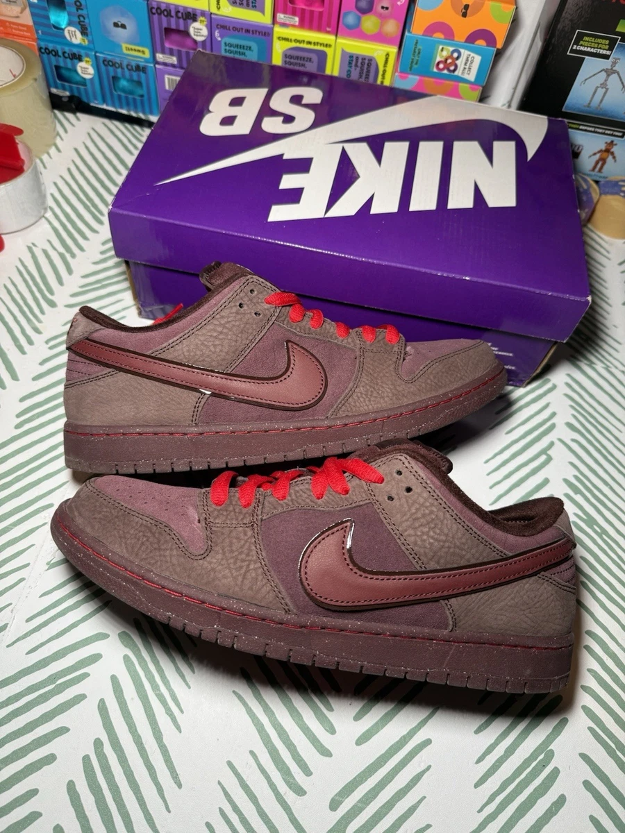 25+ Nike Dunk Premium SB Low City of Love Collection - Burgundy