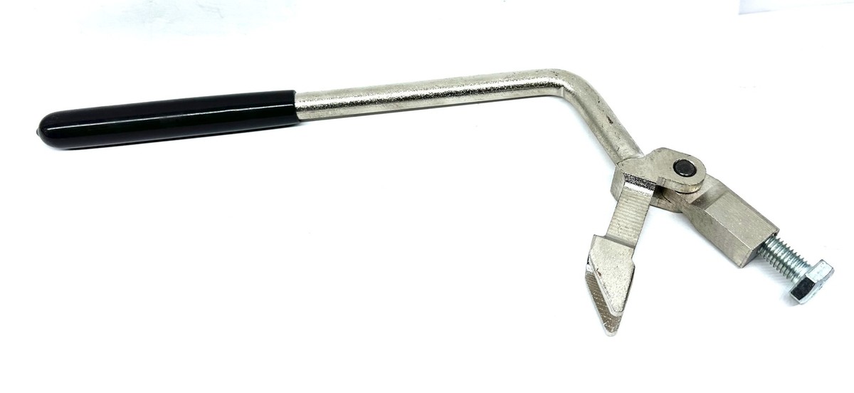 AUTOMOTIVE LEVER BRAKE PEDAL RELEASE TOOL FROM BRAKE BOOSTER FOR 