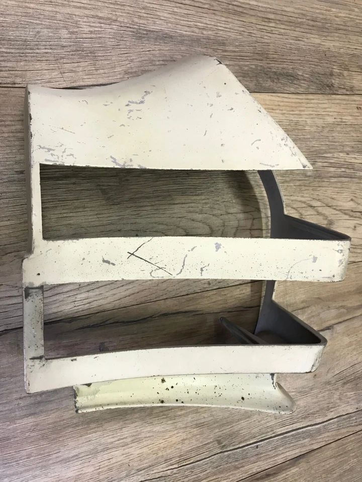 Extensión de luz trasera de pasajero Pontiac Beaumont 1969 69 usado GM RH Foto 4 de 4