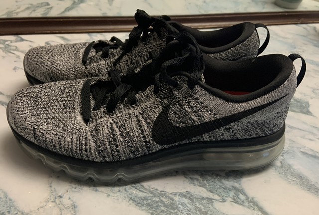 nike flyknit max oreo