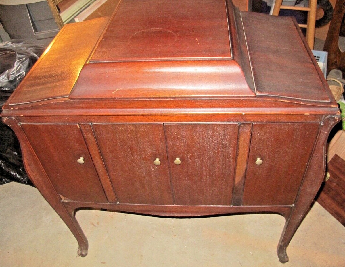 VV-260 Victrola Phonograph Victor Talking Machine Company 1922