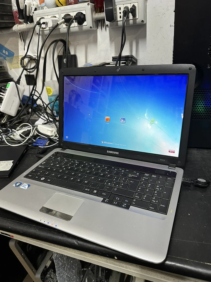 Samsung RV510 notebook/portatile Celeron Ssd Ram 3 Gb Windows 7 LEGGERE - Immagine 3 di 4