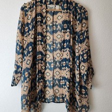 Gimmicks by BKE Western Studded Shoulder Cardigan Kimono Size Small