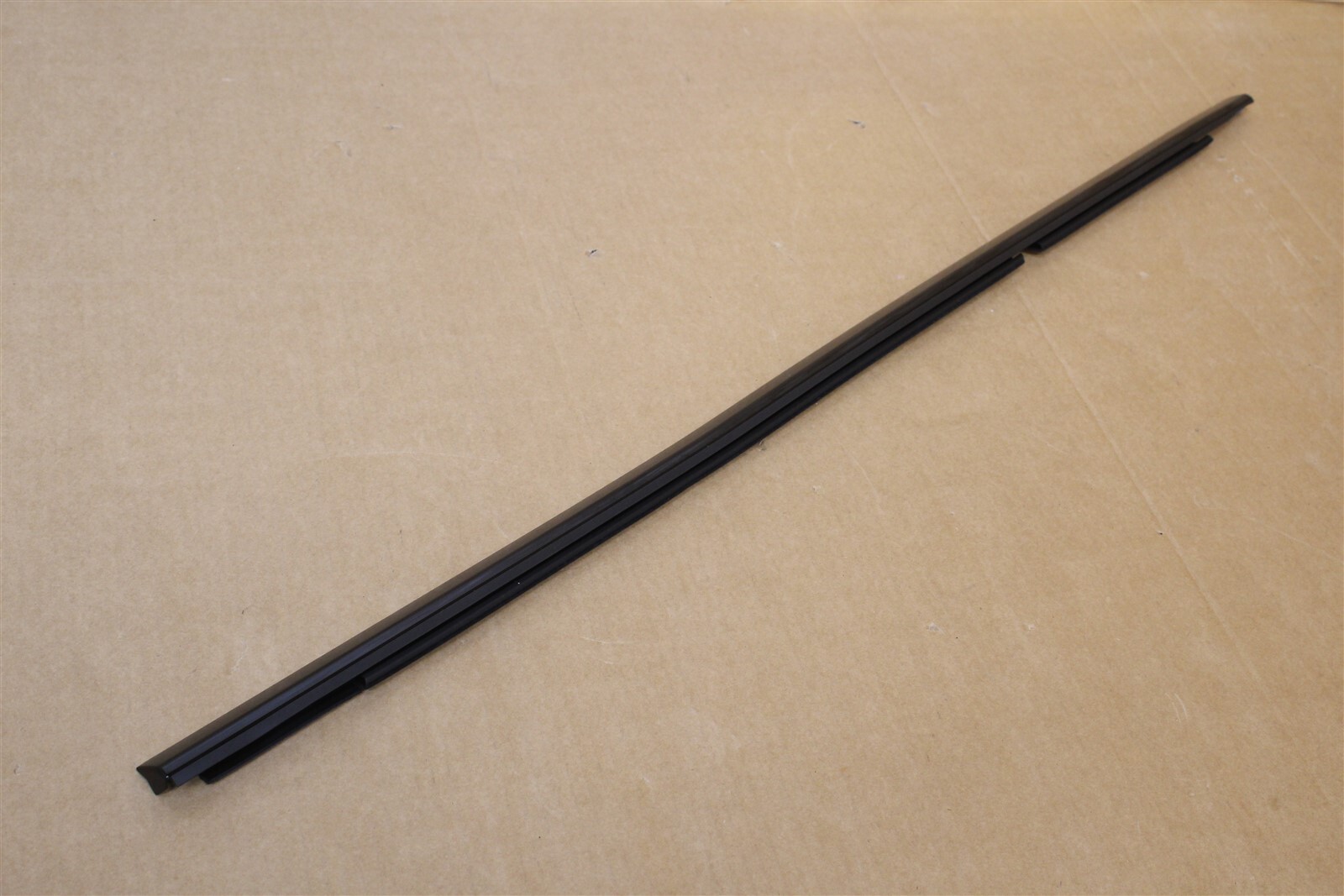 Mercedes-Benz A-class W176 Rear Right Door Window Strip Trim 