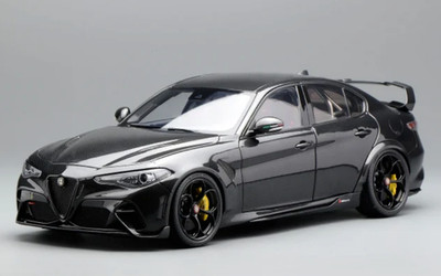 1/18 Motorhelix Alfa Romeo Giulia GTAm in Full Carbon Fiber Body Limited Edition