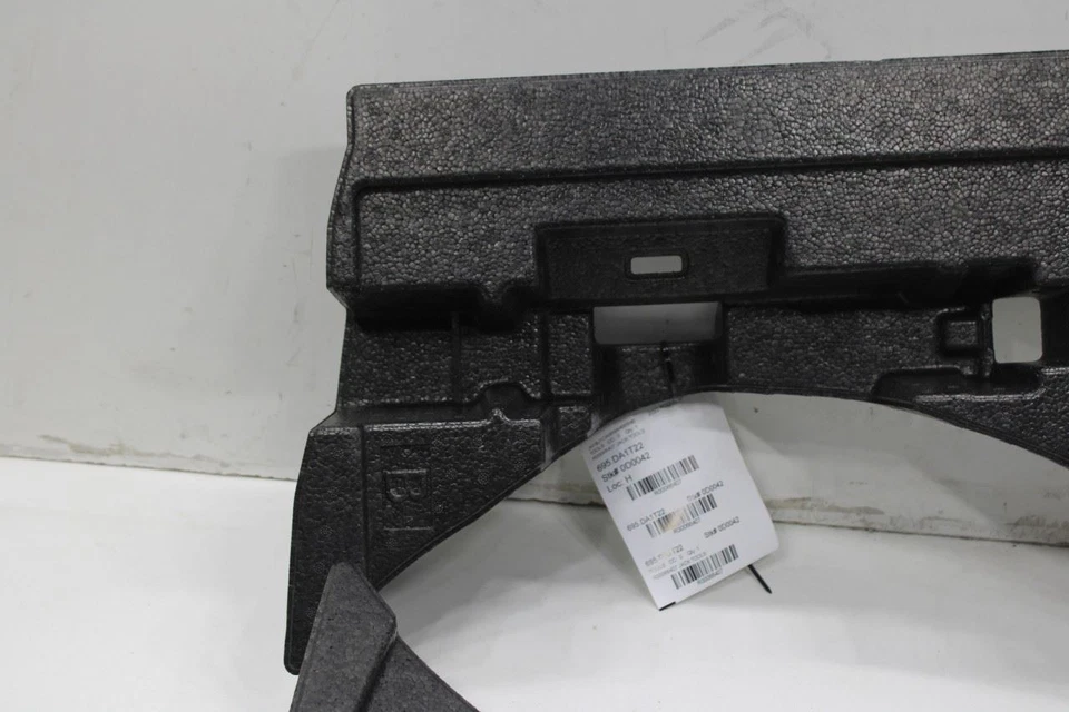 Nissan Rogue Sport SL 2018-2022 maletero trasero diestro y izquierdo espaciador de espuma de piso con llave Foto 3 de 4