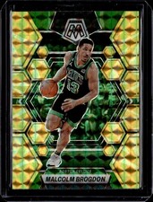 2022-23 Panini Mosaic #196 Malcolm Brogdon Reactive Yellow