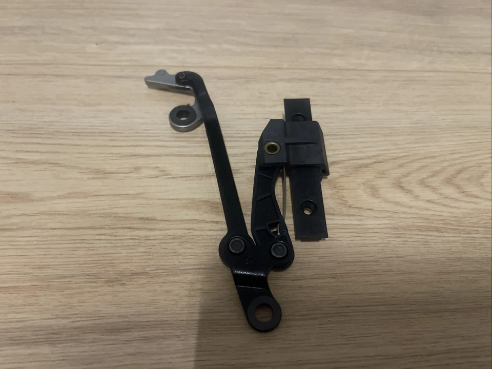 Mini Cooper Cabrio R52 bloccaggio zappa capote tetto tetto apribile destro RH - Immagine 4 di 4