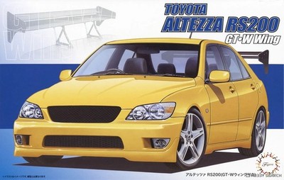 Fujimi 1/24 LEXUS IS 200 Altezza RS200 (w/ GT W Wing) Plastic Model Kit