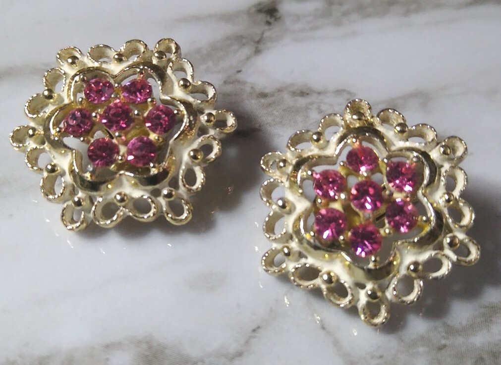 Unsigned LISNER? Pink Rhinestone, White Enamel, G… - image 6